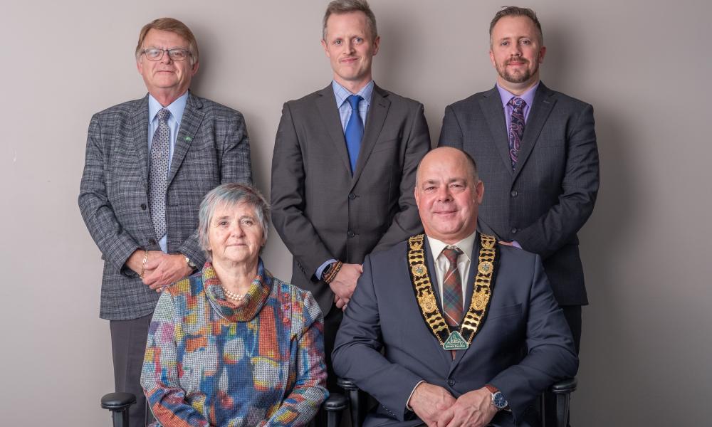 Picture of Council members posing